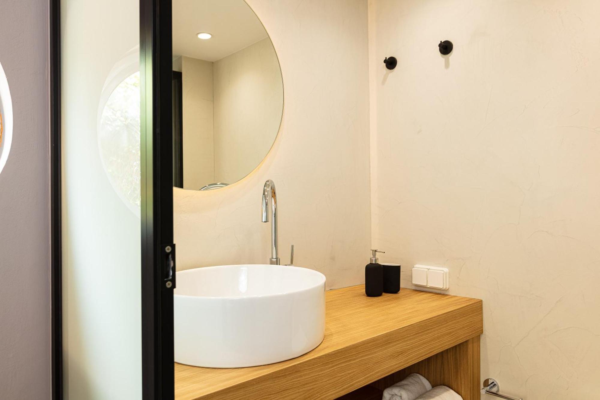 Thetree Villa, With Heated Pool & Spa Whirlpool Gállos Dış mekan fotoğraf